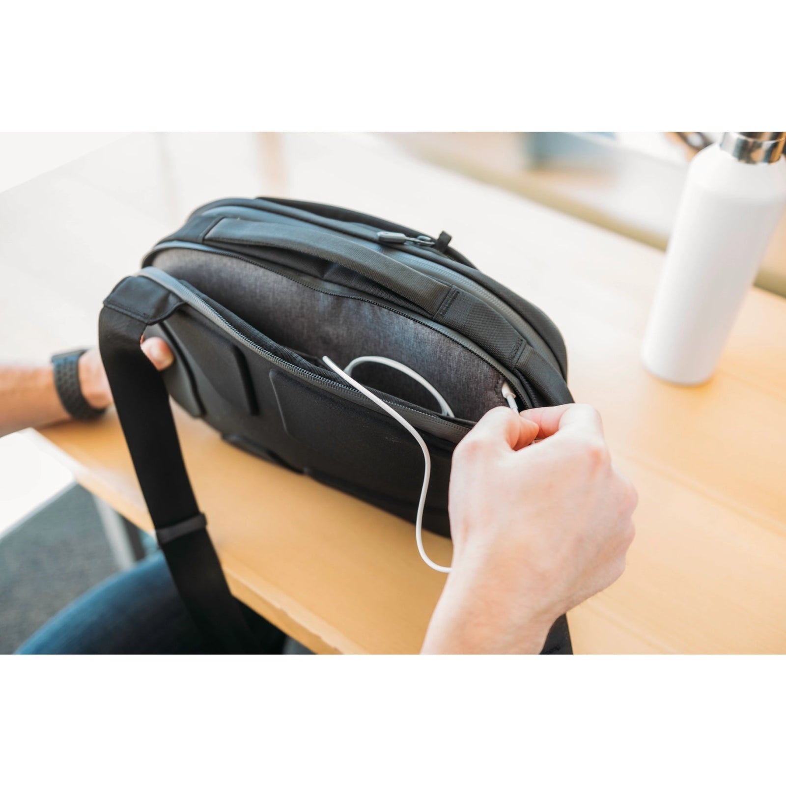 Nomatic Navigator Sling Bag - ODIONNSL6L